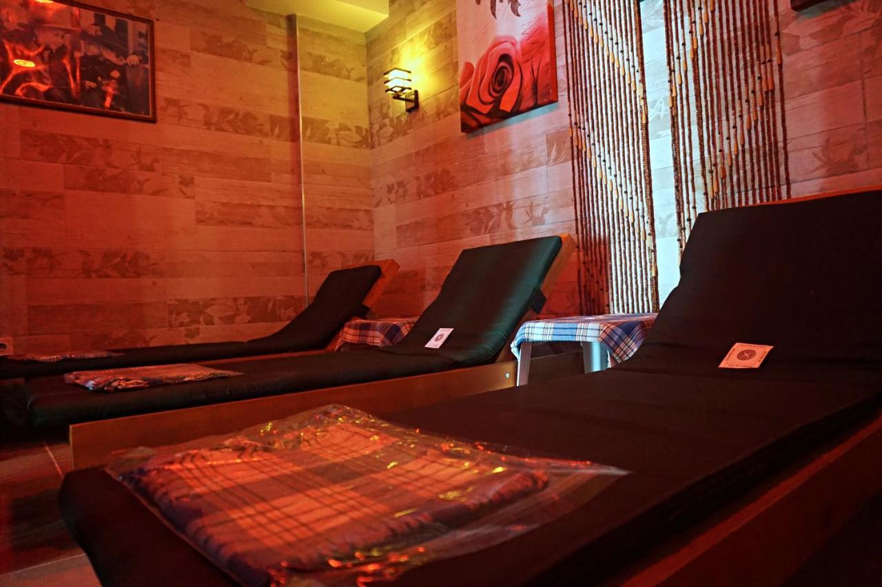 Side Legend Hotel Luaran gambar