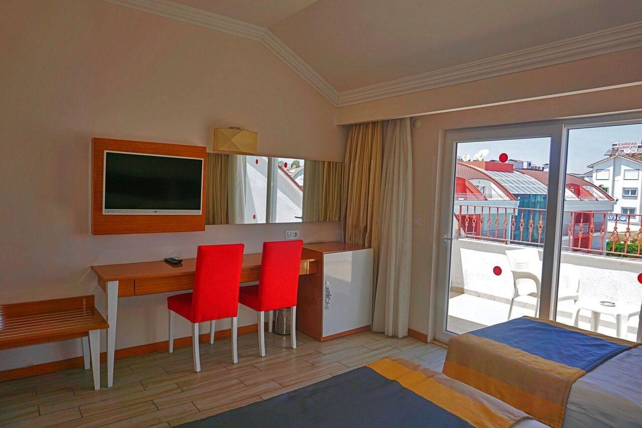 Side Legend Hotel Luaran gambar