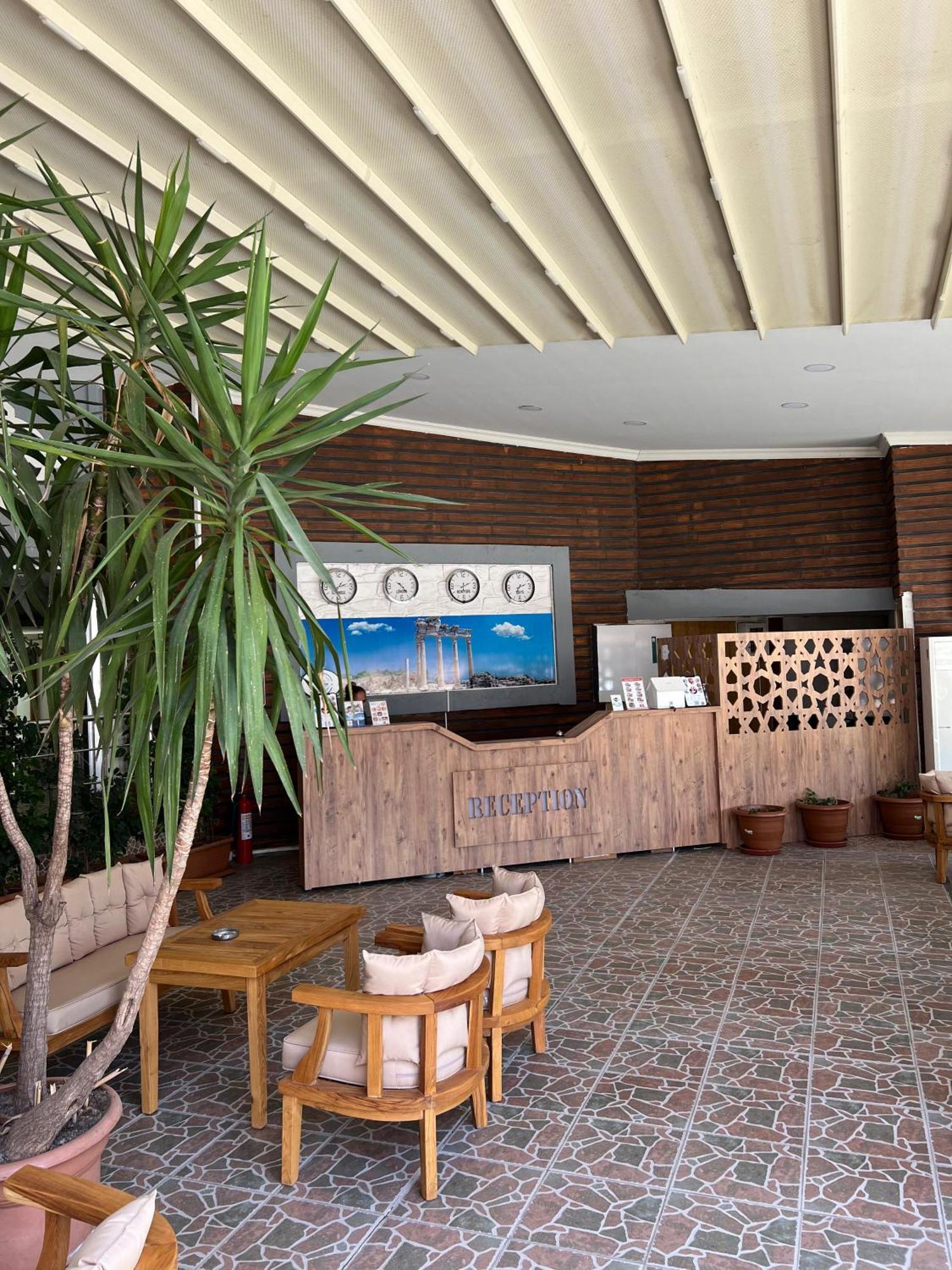 Side Legend Hotel Luaran gambar