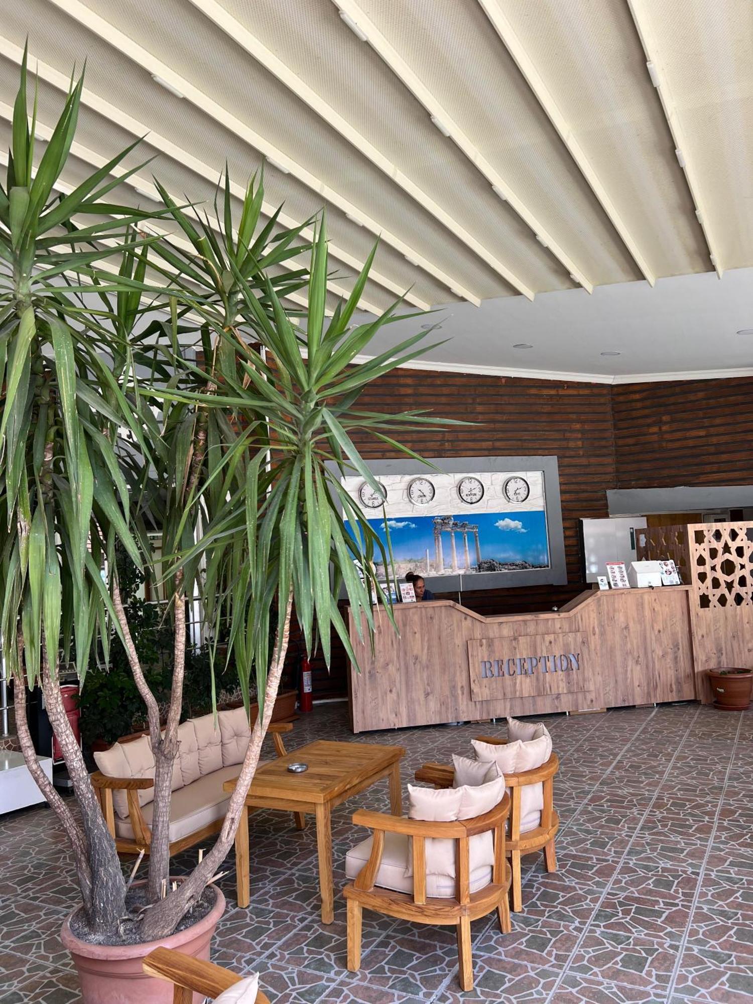 Side Legend Hotel Luaran gambar